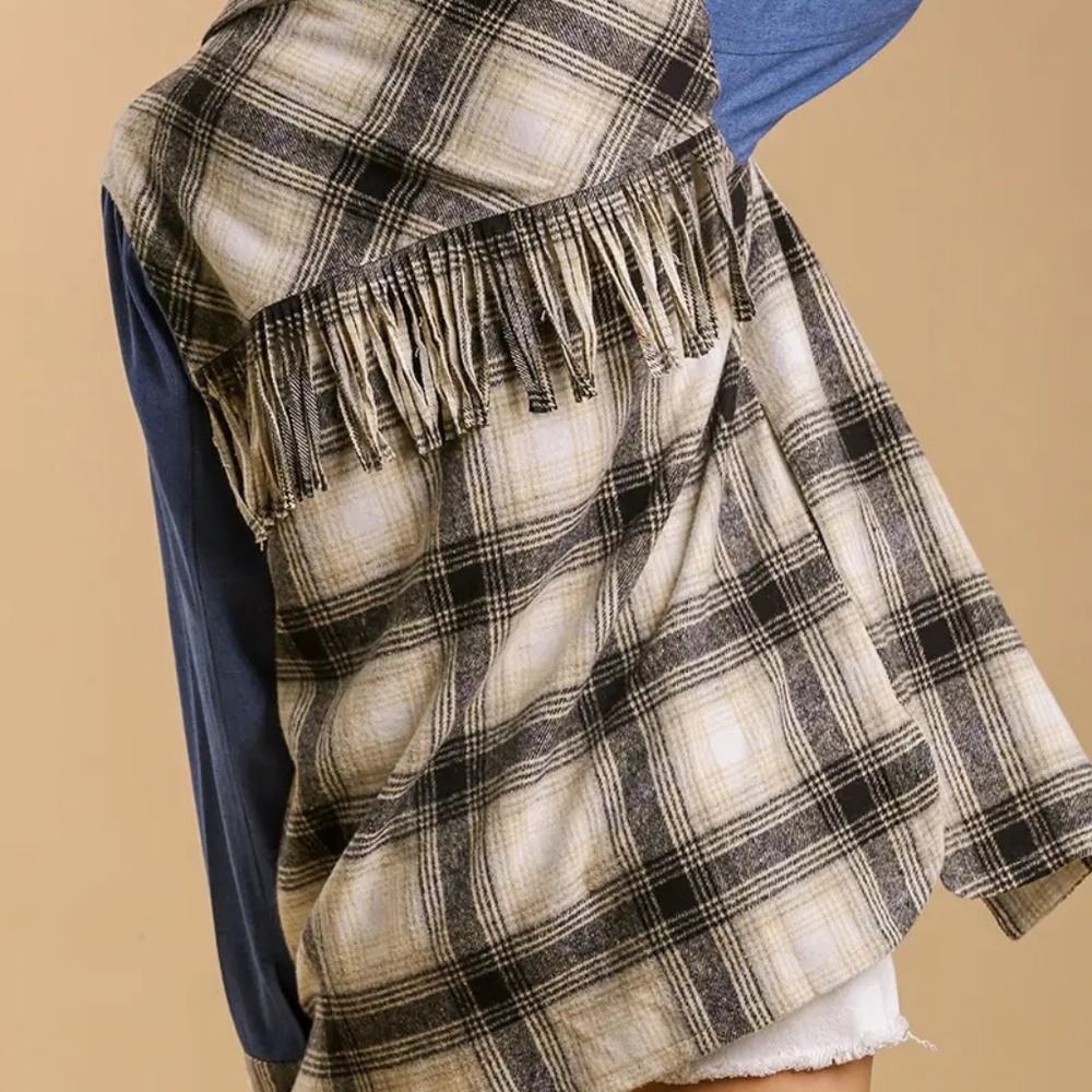 New UMGEE Plaid Flannel Fringe Shacket Magenta Black Snap Up Denim Sleeves - Picture 5 of 10